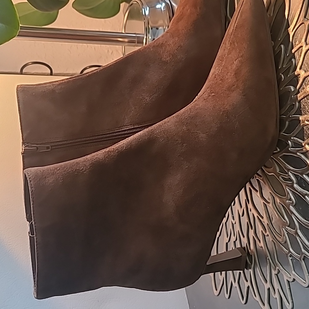 Steve Madden Brown Heeled Boots - Picture 2 of 2